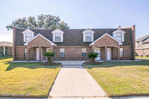 Homes For Sale - 406 Russell Avenue<br/> Harrison County, Long Beach, MS 39560