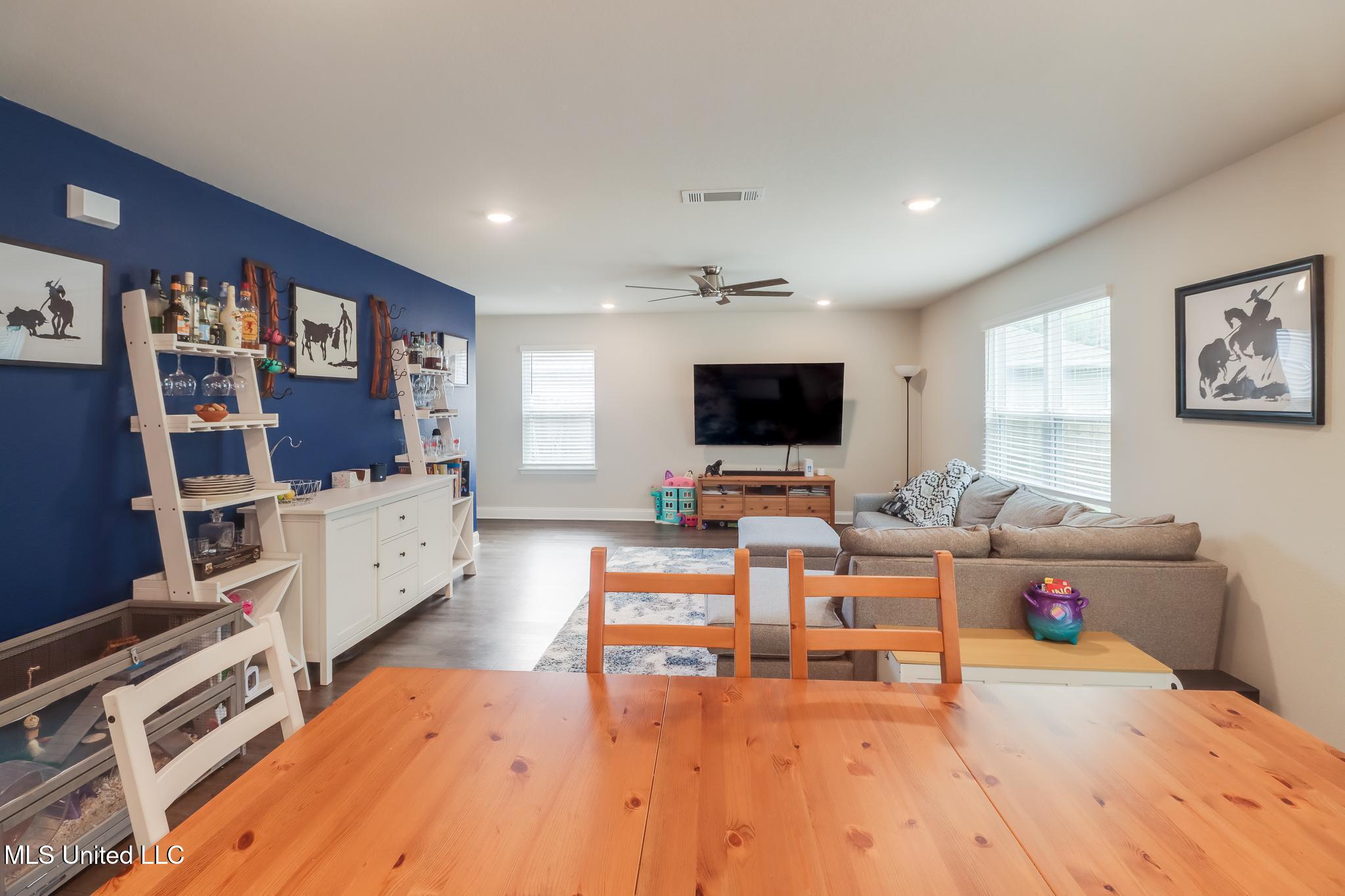 18512 Elkwood Drive, Gulfport, Mississippi image 11