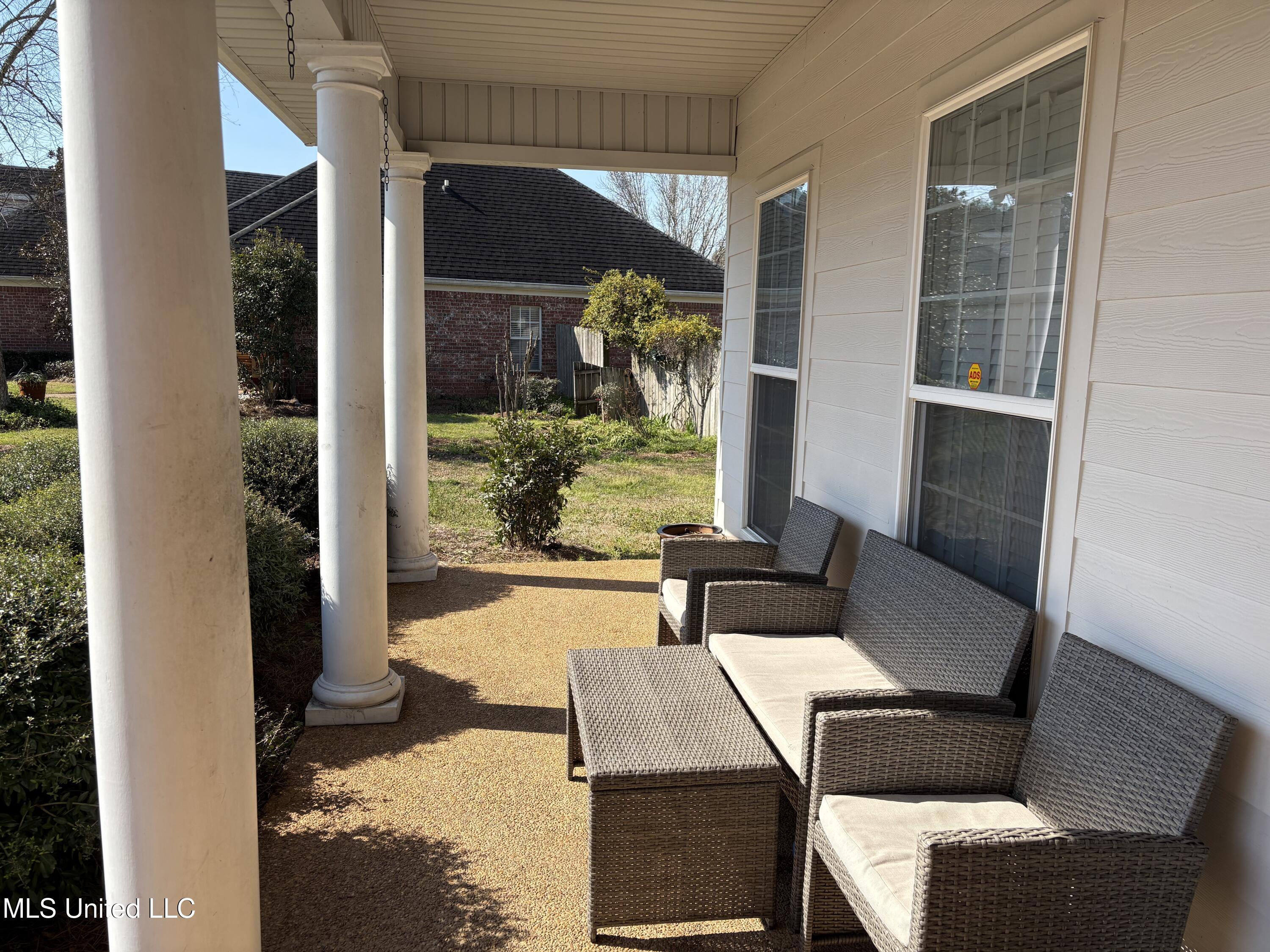 176 Raulston Drive, Byram, Mississippi image 4
