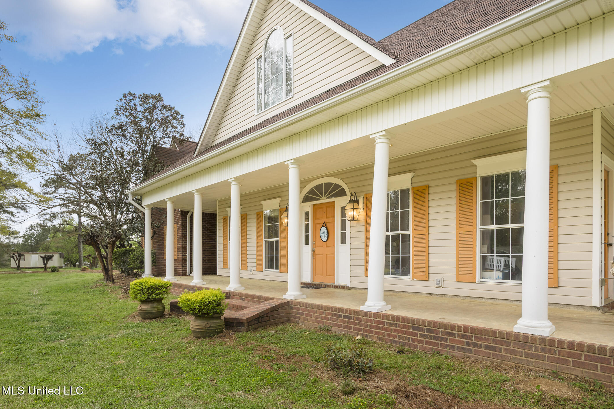 214 Grace Lane, Flora, Mississippi image 4