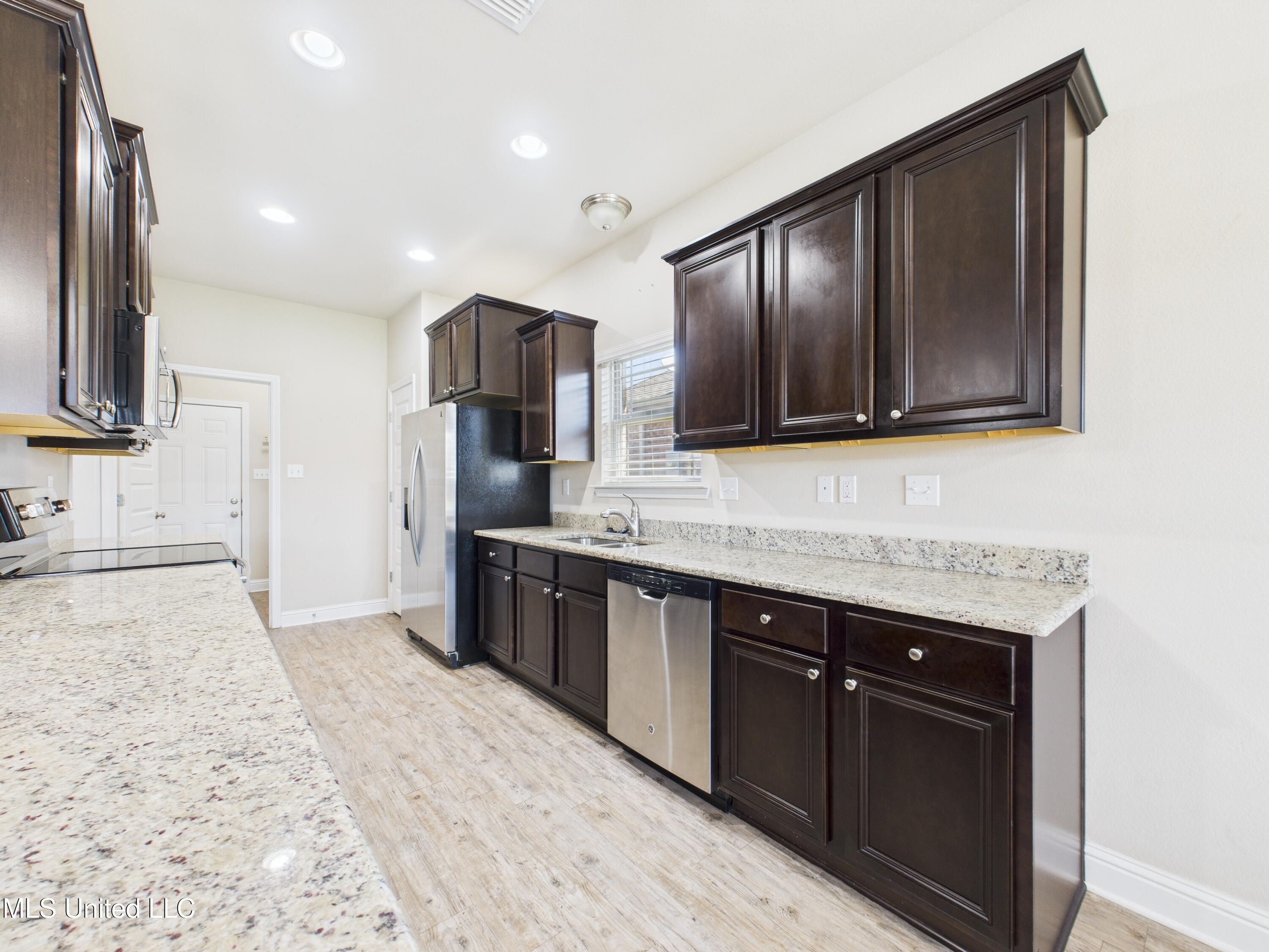 122 Clear Springs Circle, Ocean Springs, Mississippi image 13