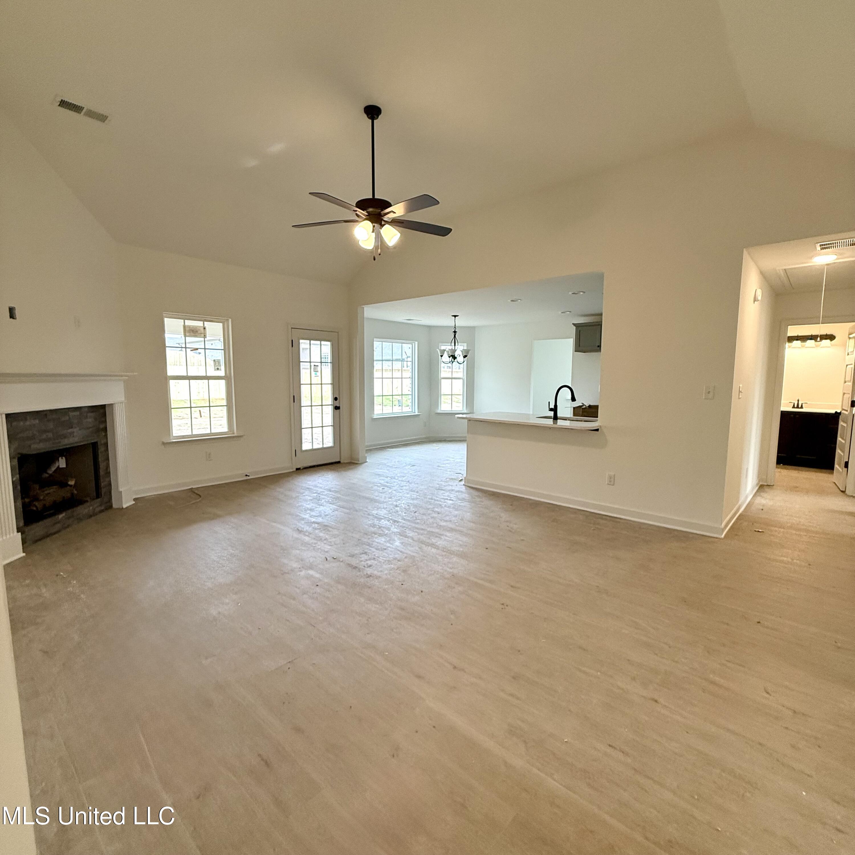 8905 Tucker Lane, Southaven, Mississippi image 27