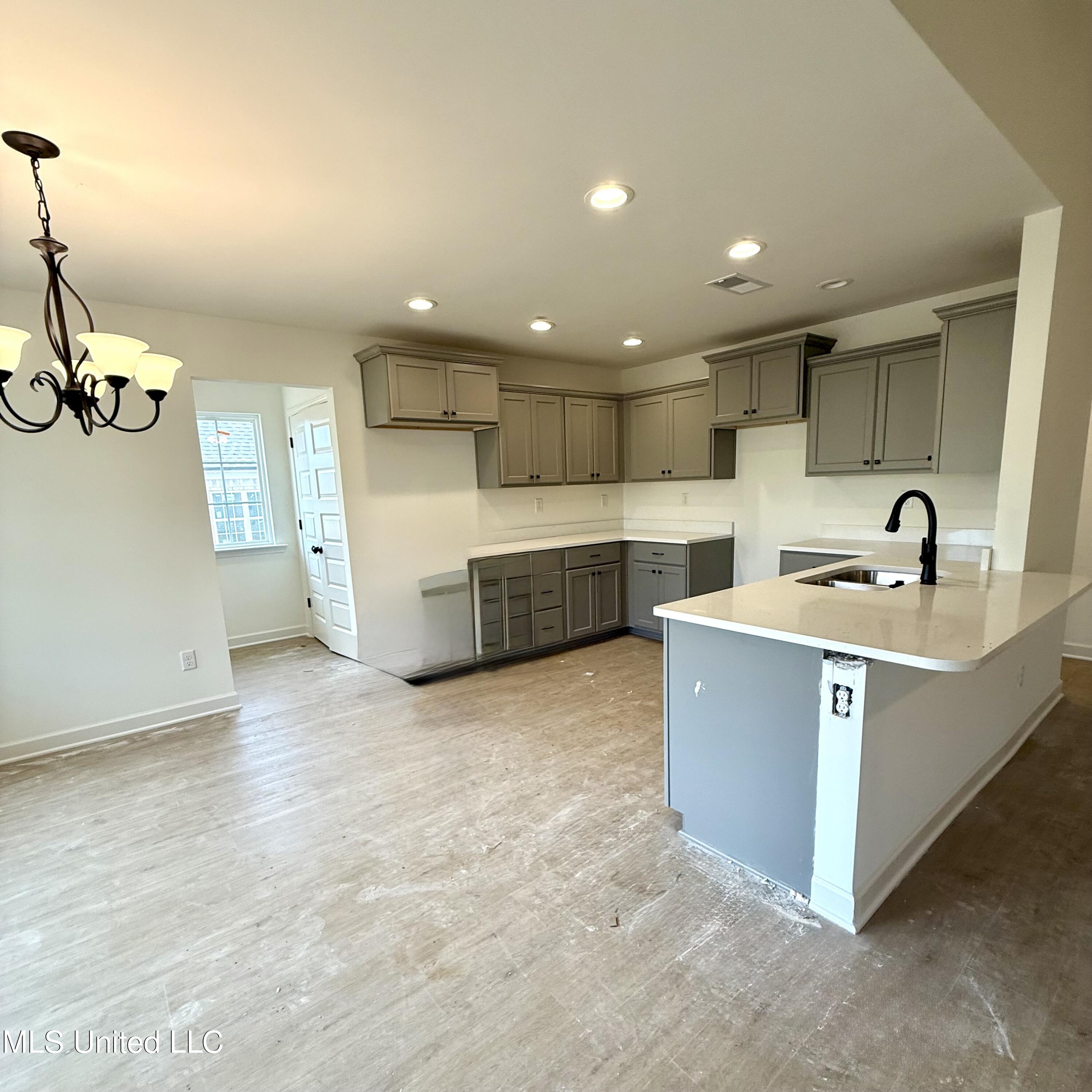 8905 Tucker Lane, Southaven, Mississippi image 11