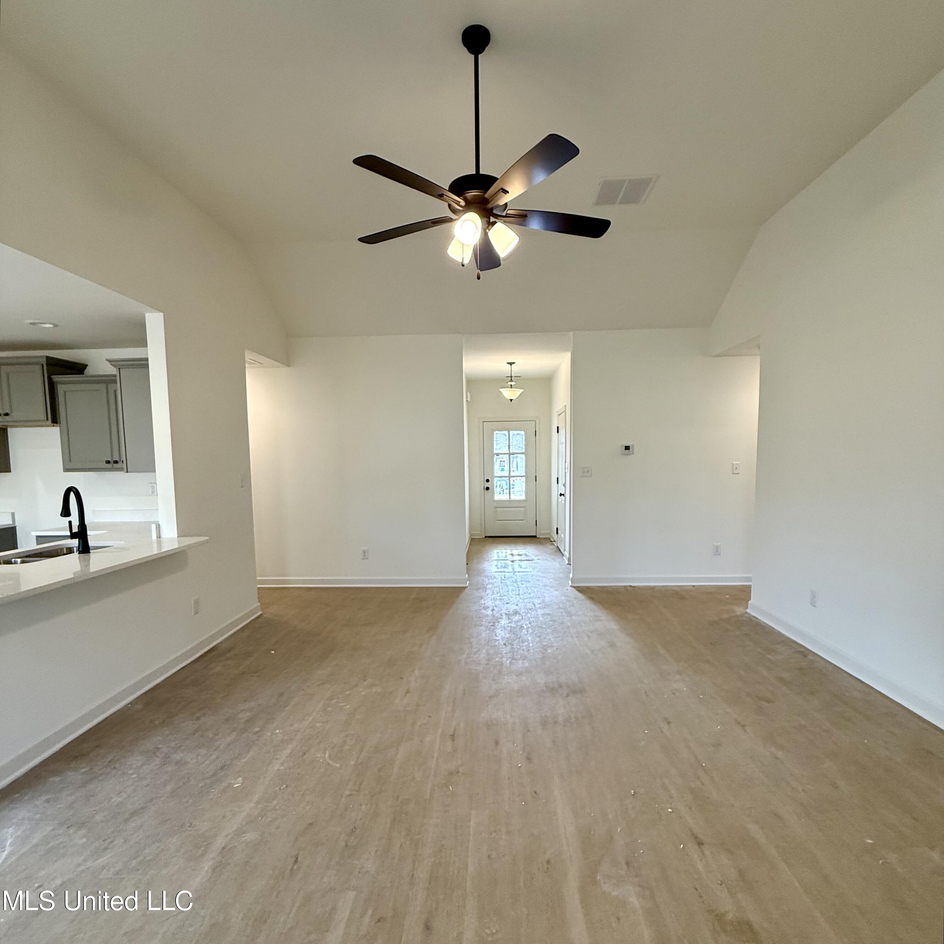 8905 Tucker Lane, Southaven, Mississippi image 12