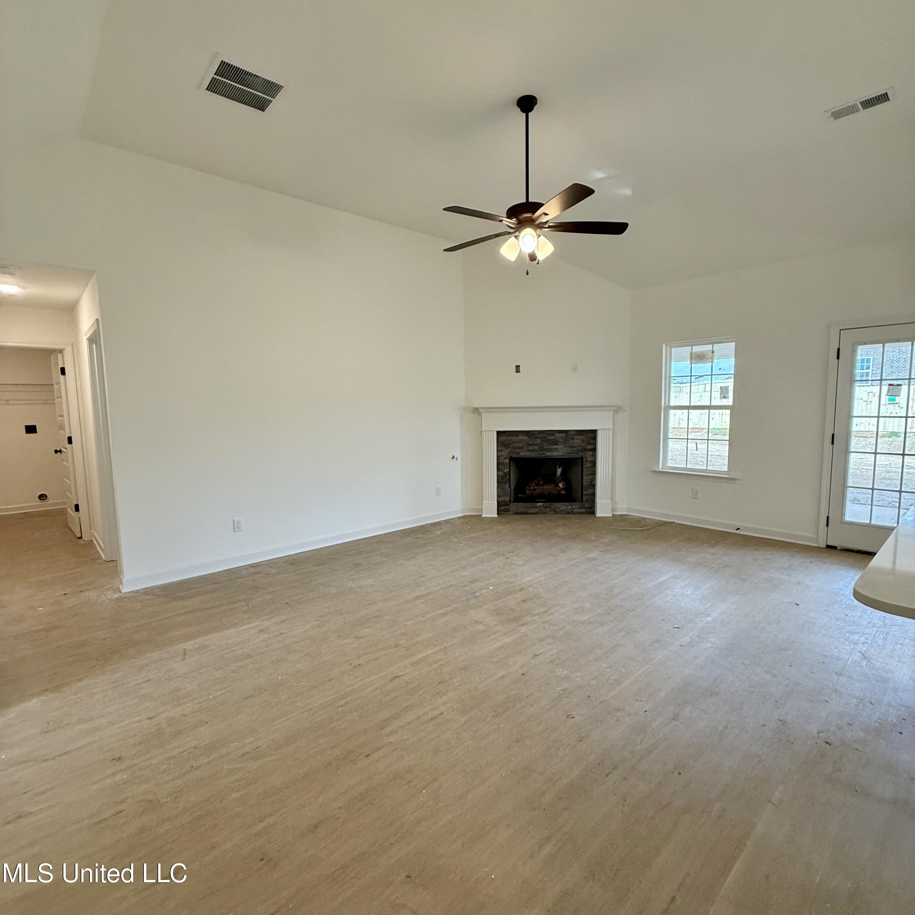 8905 Tucker Lane, Southaven, Mississippi image 9