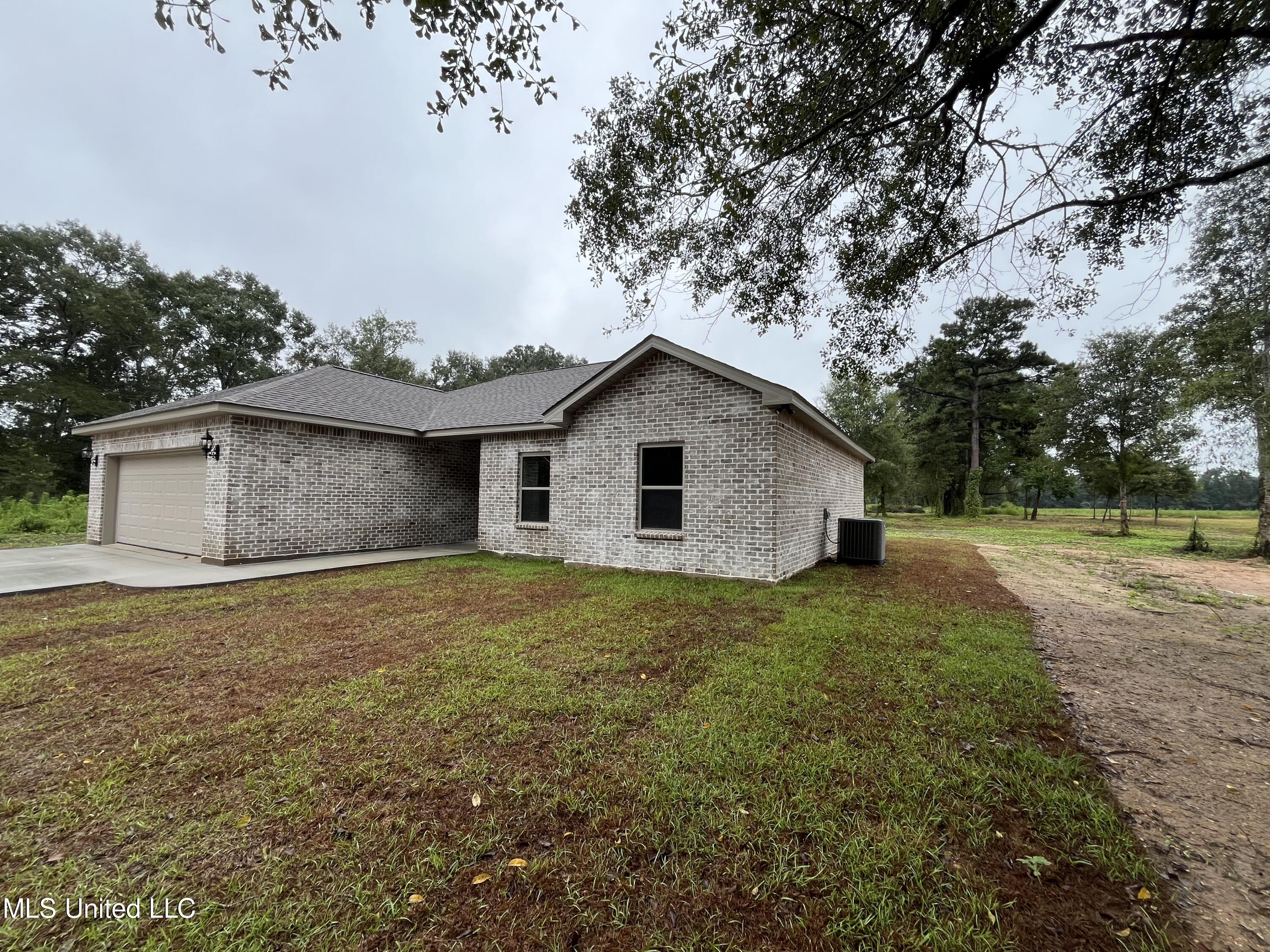 1294 W Union Road, Picayune, Mississippi image 4