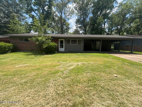 Homes For Sale - 3323 Longwood Drive<br/> Jackson, MS 39212