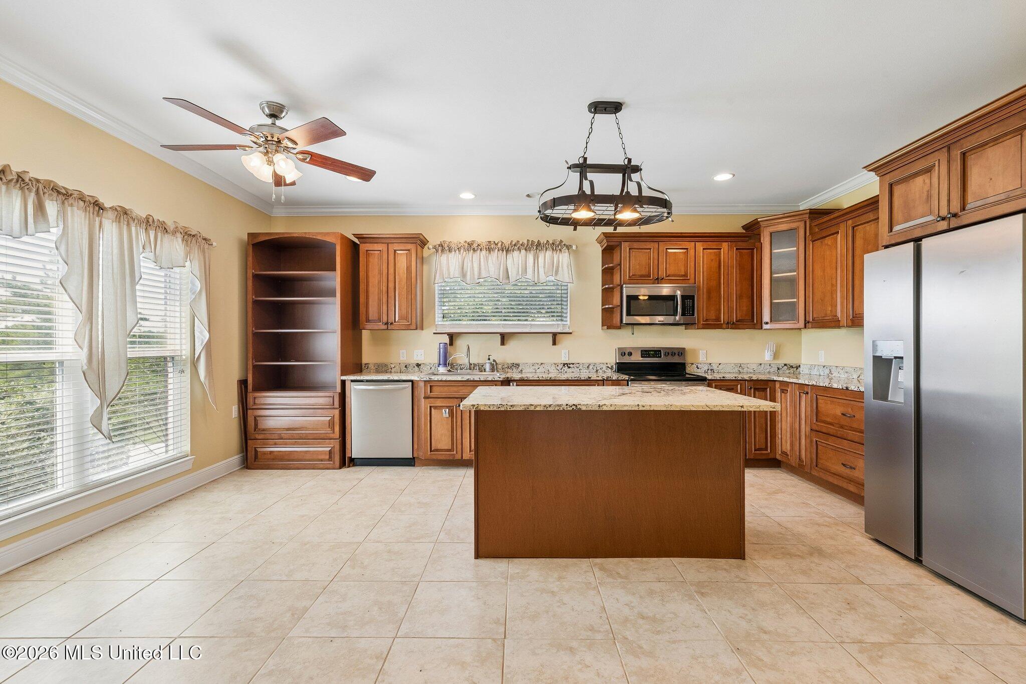 8352 Ridgewood Drive - Photo 4