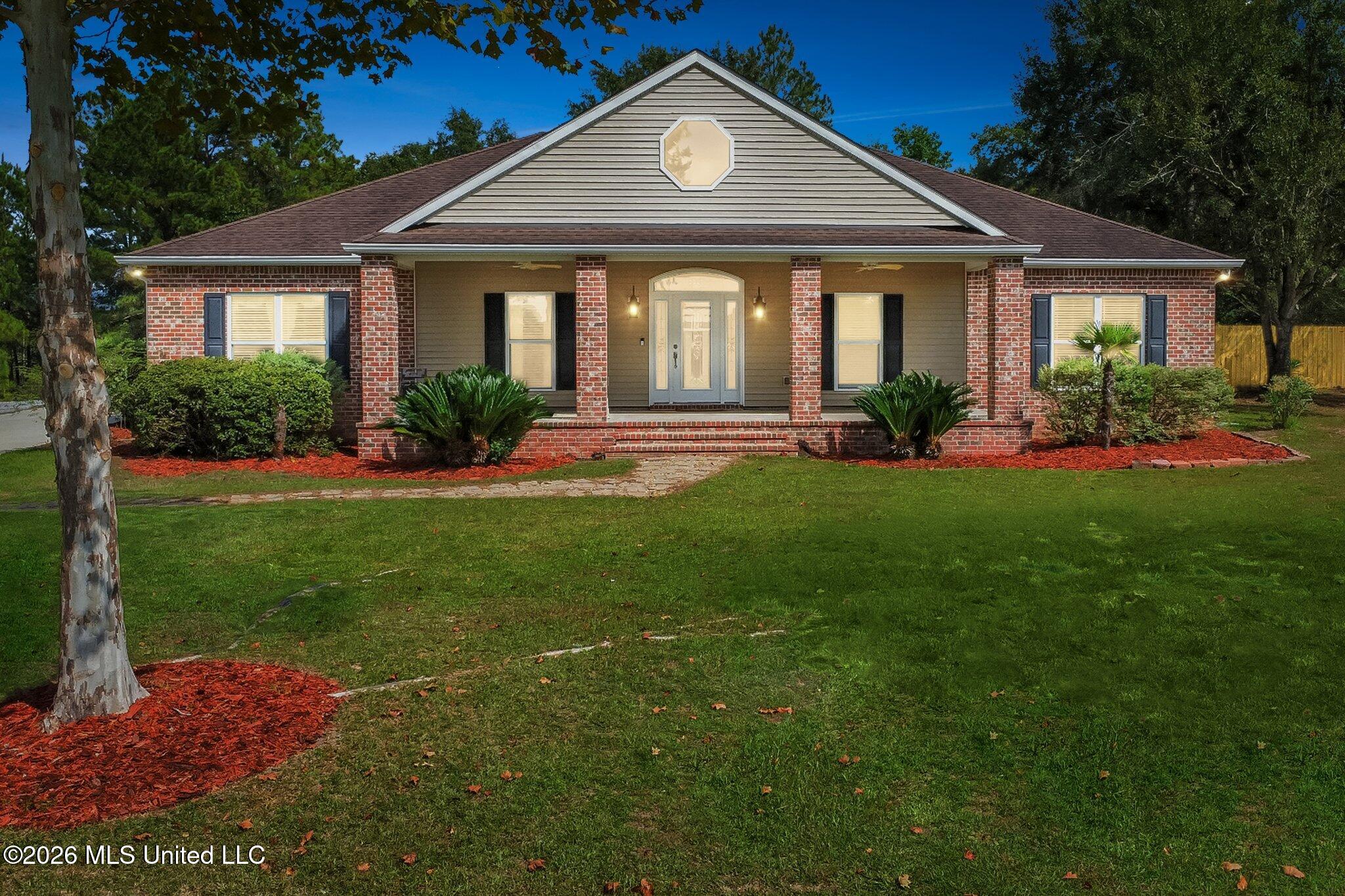 8352 Ridgewood Drive - Photo 3