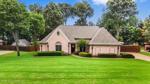 Homes For Sale - 5594 Marlin Place<br/> Olive Branch, MS 38654