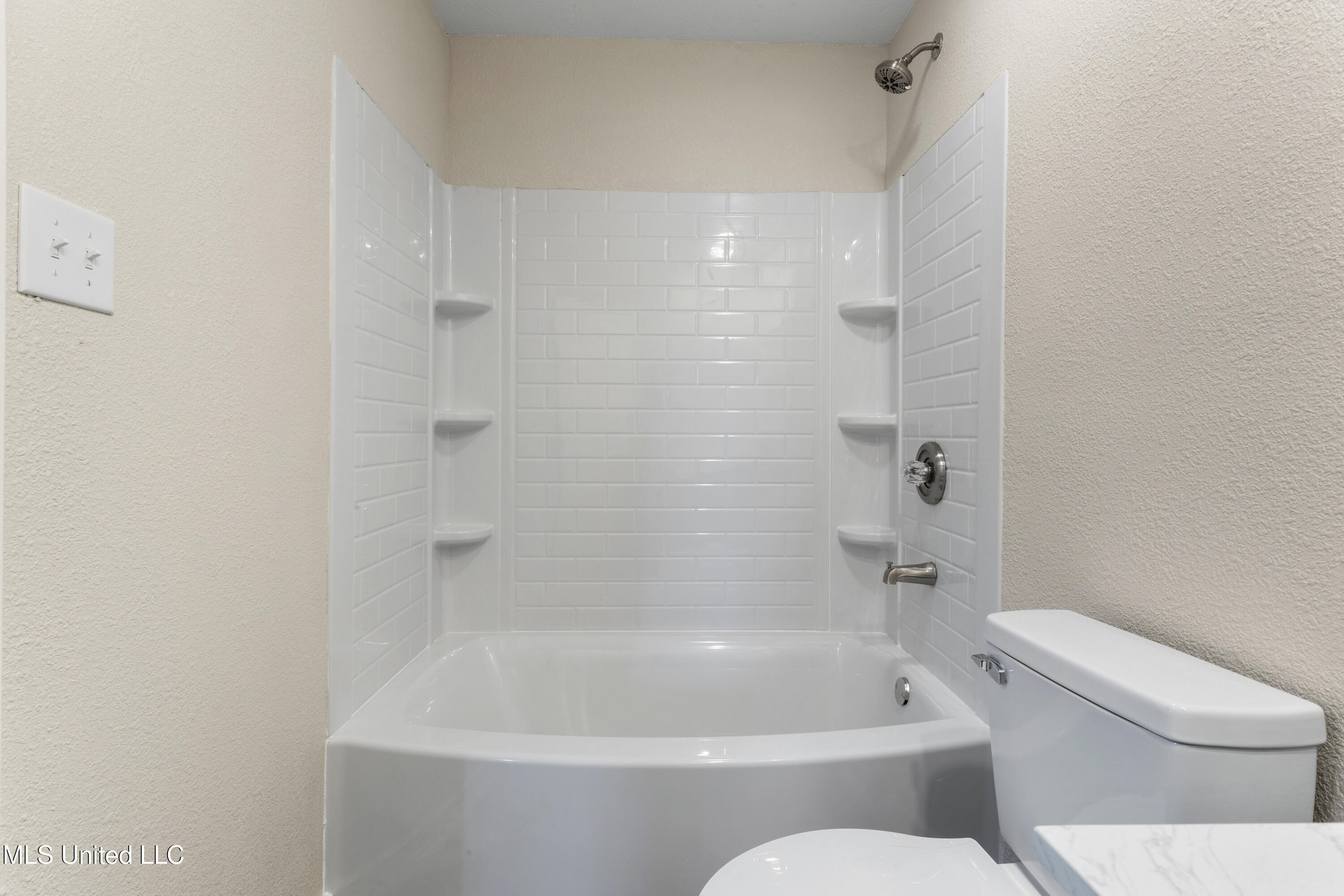 2410 E Birch Drive, Gulfport, Mississippi image 23