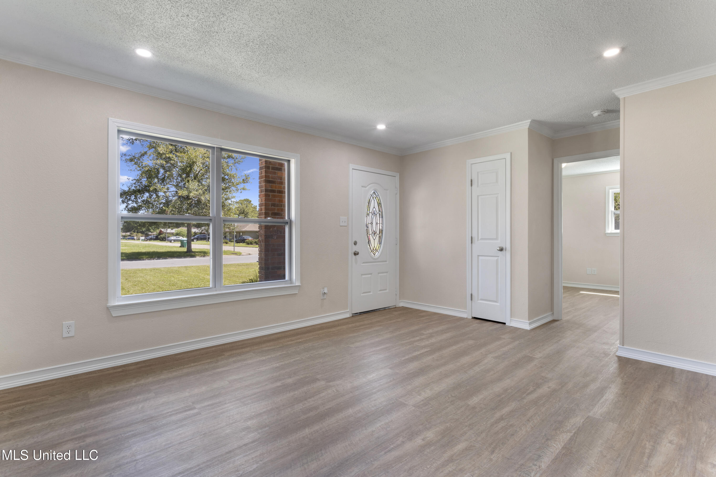 2410 E Birch Drive, Gulfport, Mississippi image 3
