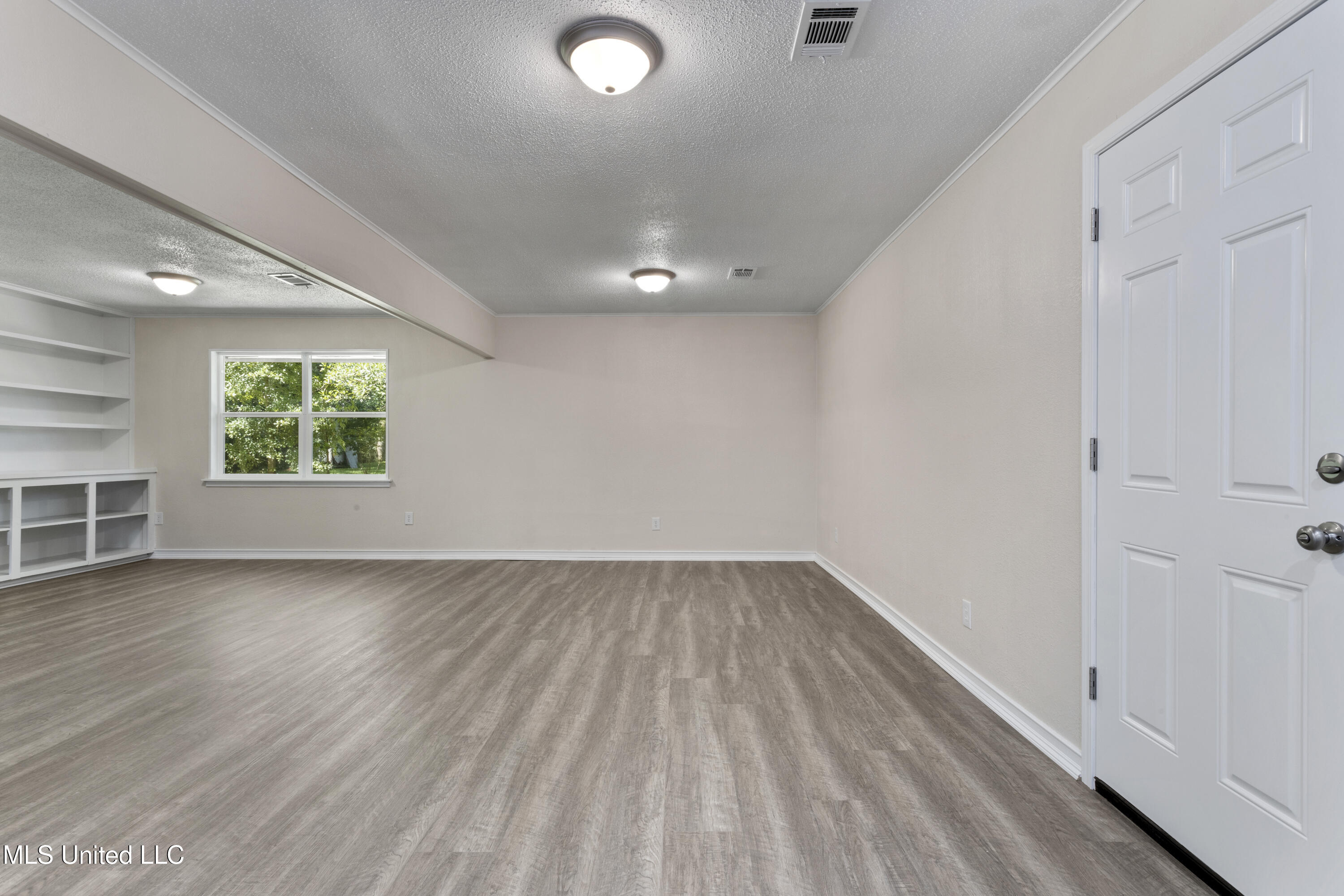 2410 E Birch Drive, Gulfport, Mississippi image 10