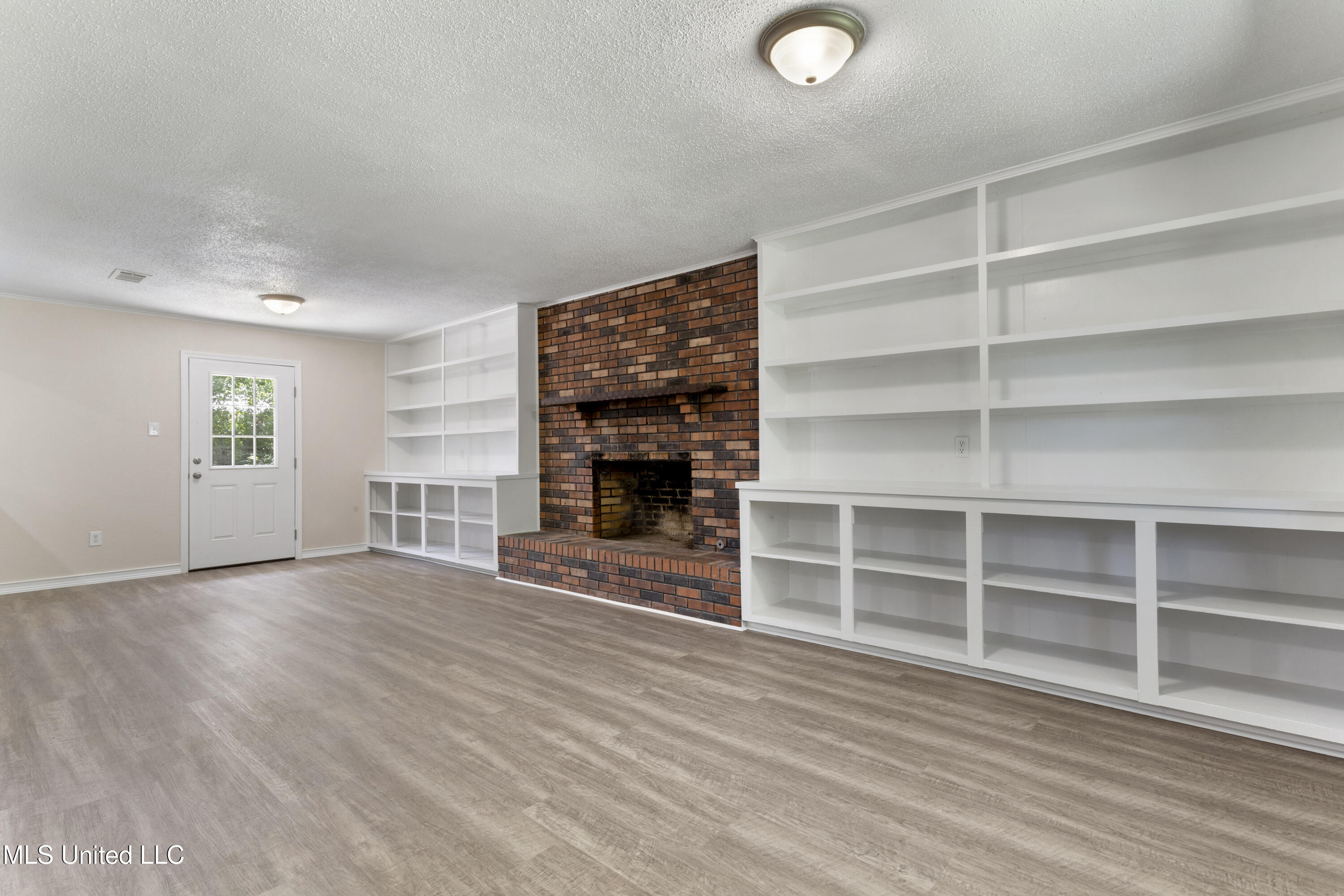 2410 E Birch Drive, Gulfport, Mississippi image 12