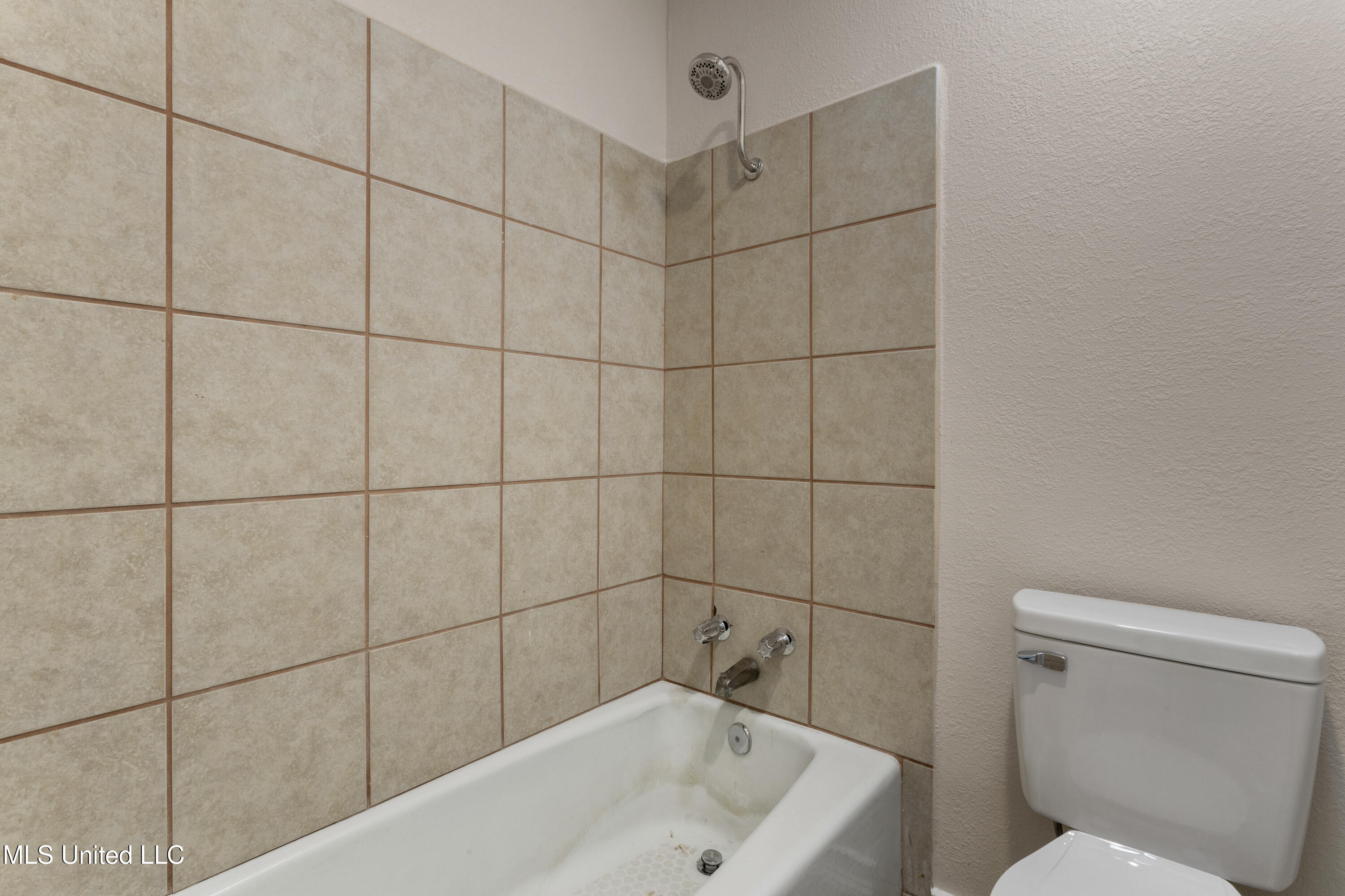 2410 E Birch Drive, Gulfport, Mississippi image 20
