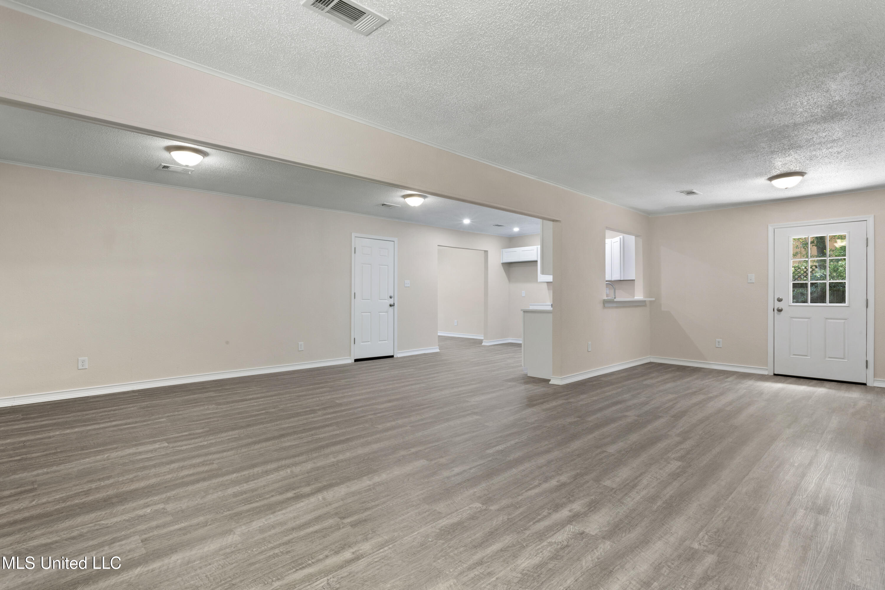 2410 E Birch Drive, Gulfport, Mississippi image 15