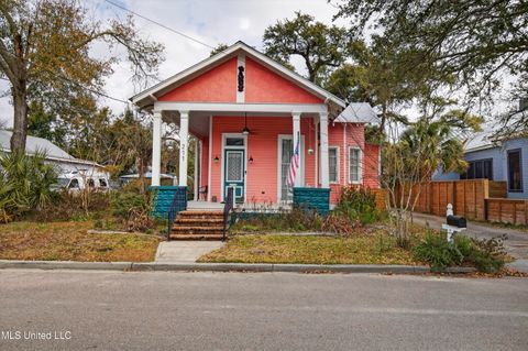 Homes For Sale - 211 Keller Street<br/> Hancock County, Bay Saint Louis, MS 39520
