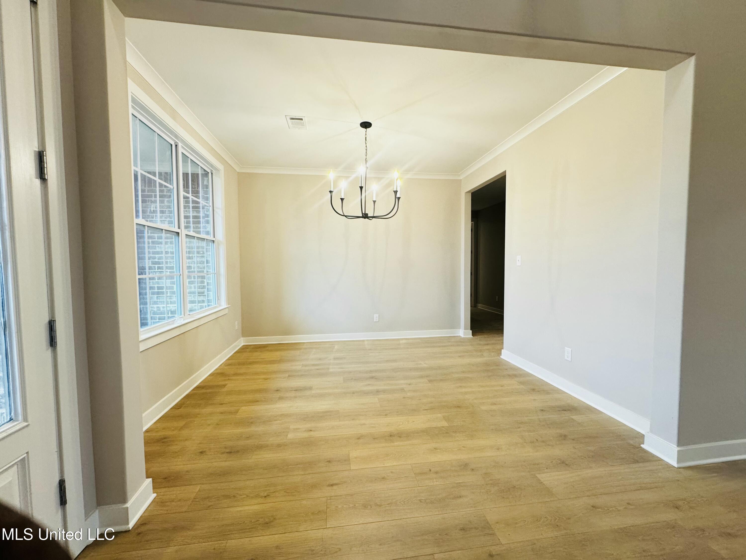 13569 Landry Lane, Olive Branch, Mississippi image 4