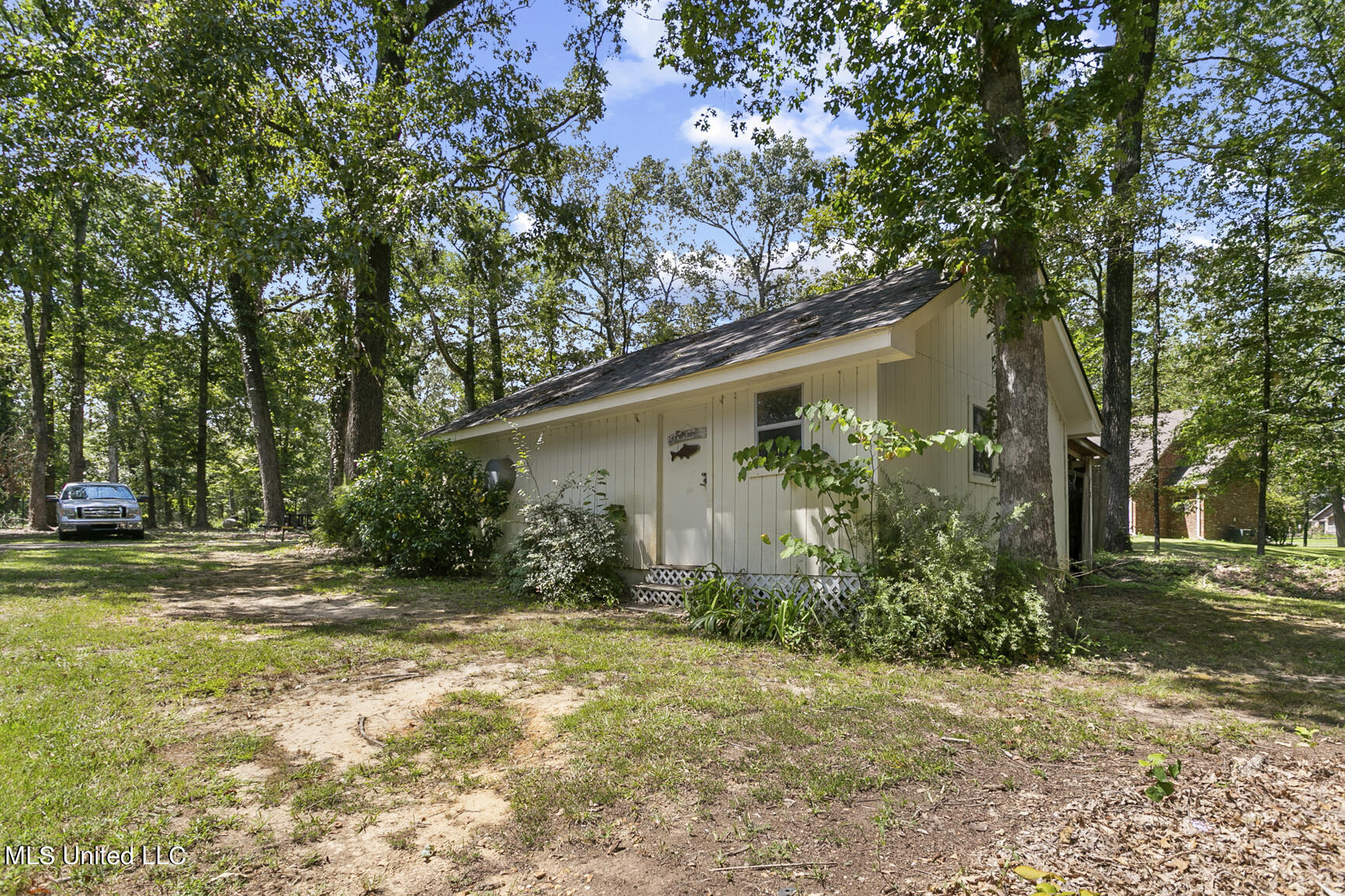 584 Cherry Rose Lane, Canton, Mississippi image 35