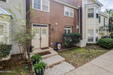 Condo For Sale - 928 Courthouse Road<br/> Gulfport, MS 39507