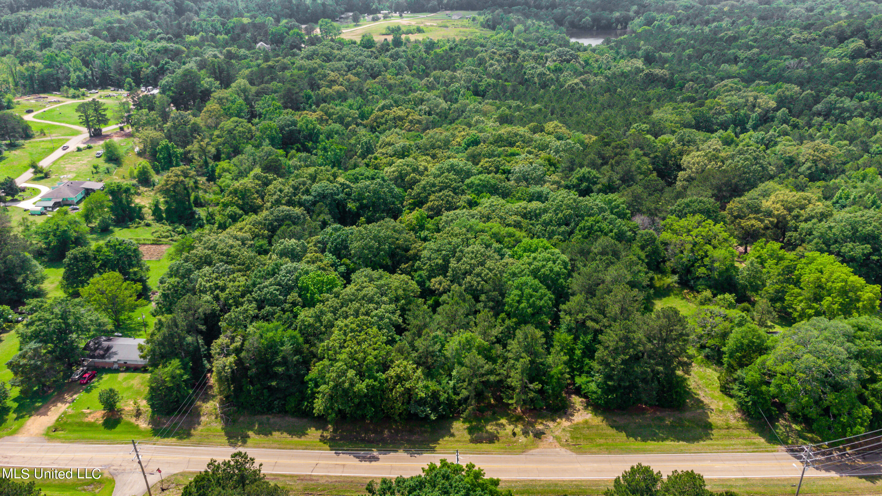 N Livingston Road, Madison, Mississippi image 19