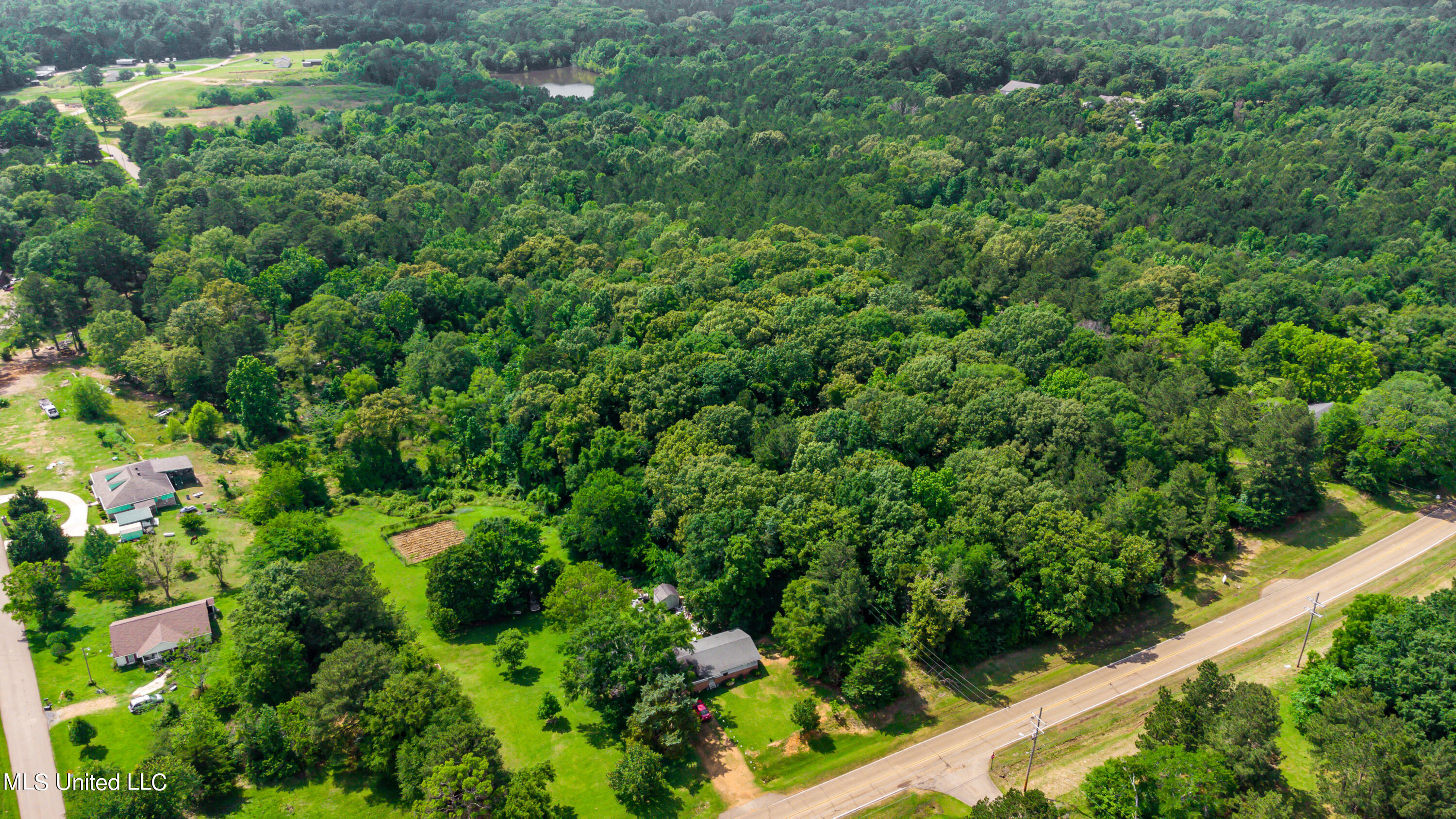 N Livingston Road, Madison, Mississippi image 20