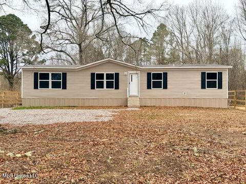 Homes For Sale - 454 Old Enochs Road<br/> Florence, MS 39073