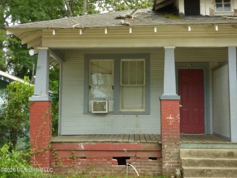 Multifamily For Rent - 215 Thompson Street<br/> McComb, MS 39648