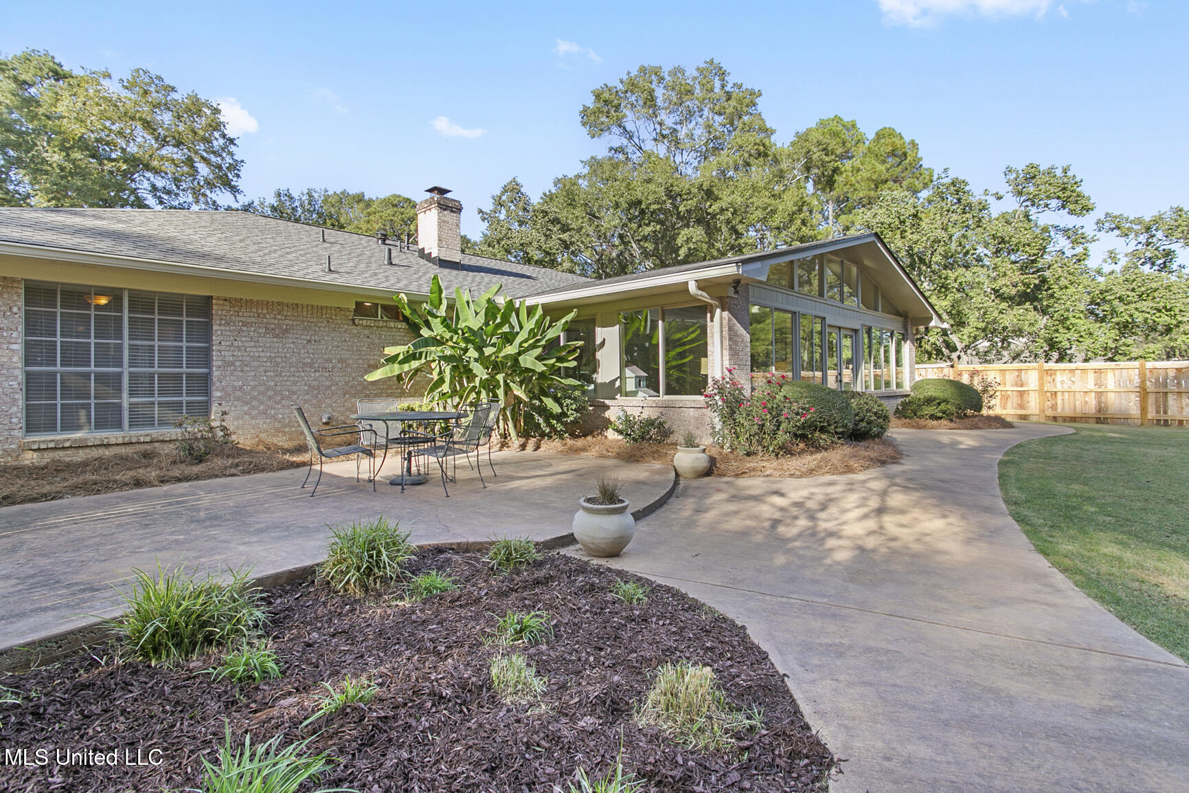2315 E East Manor Drive, Jackson, Mississippi image 27