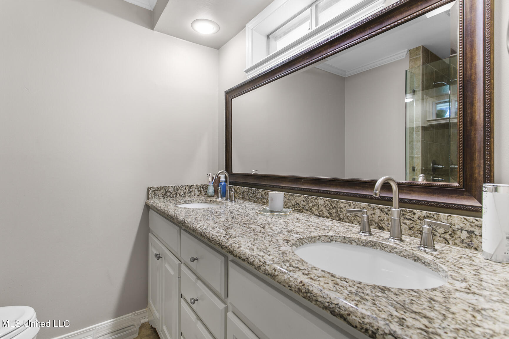 2315 E East Manor Drive, Jackson, Mississippi image 23