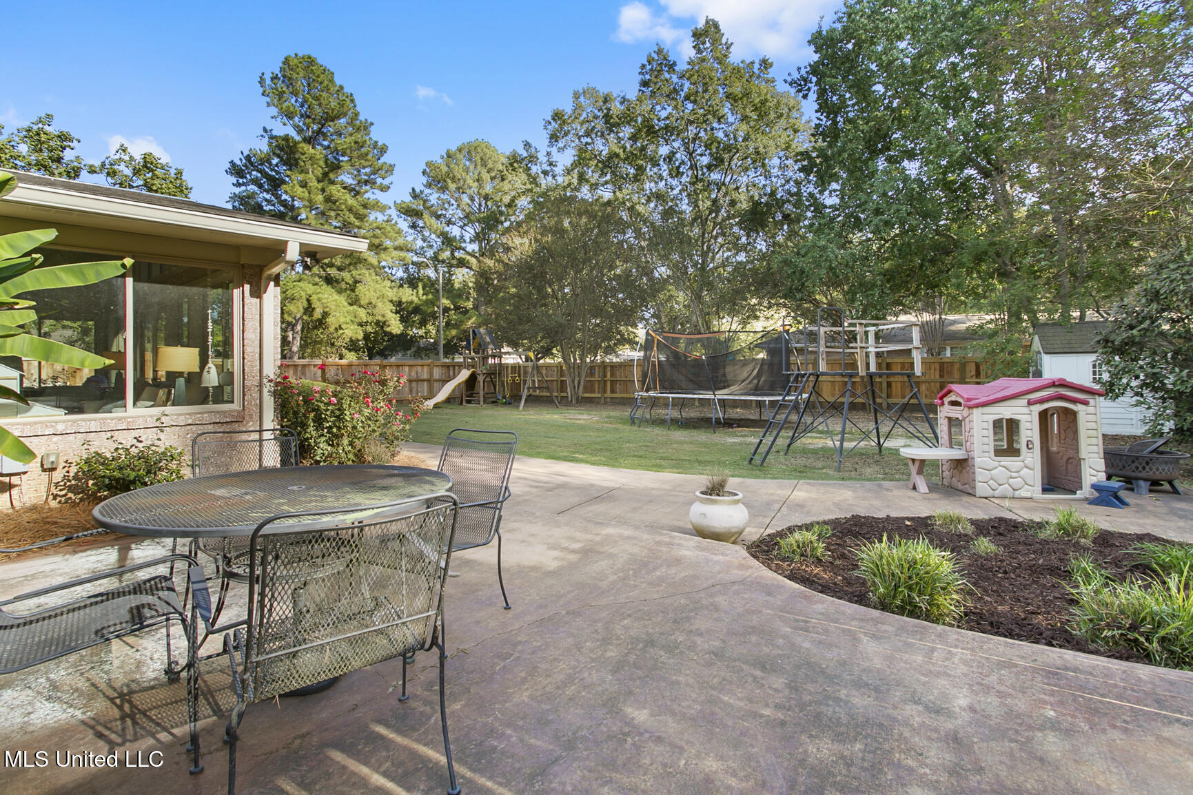2315 E East Manor Drive, Jackson, Mississippi image 28