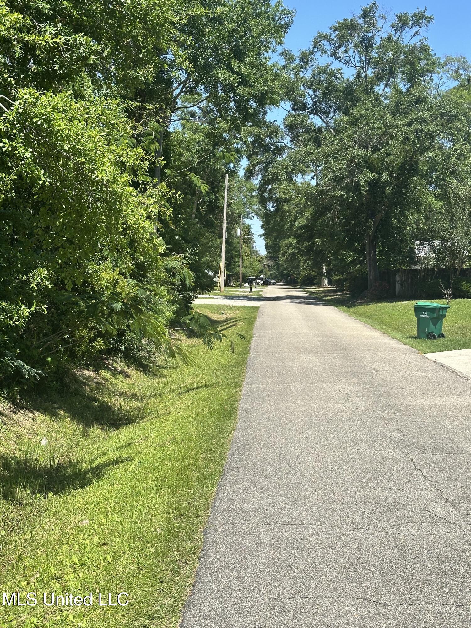 Nicholson Avenue, Waveland, Mississippi image 5