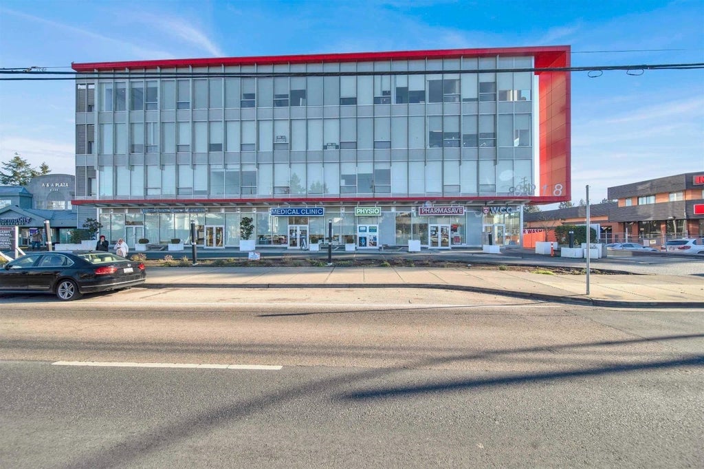 Photo of 8318 120 Street #402, Surrey, BC V3W 3N4 (MLS # C8083073)