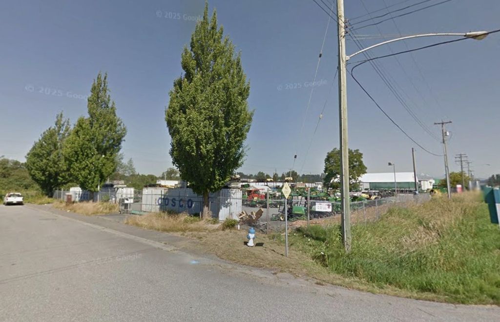 Photo of 34585 5th Avenue, Abbotsford, BC V2S 8E5 (MLS # C8077826)