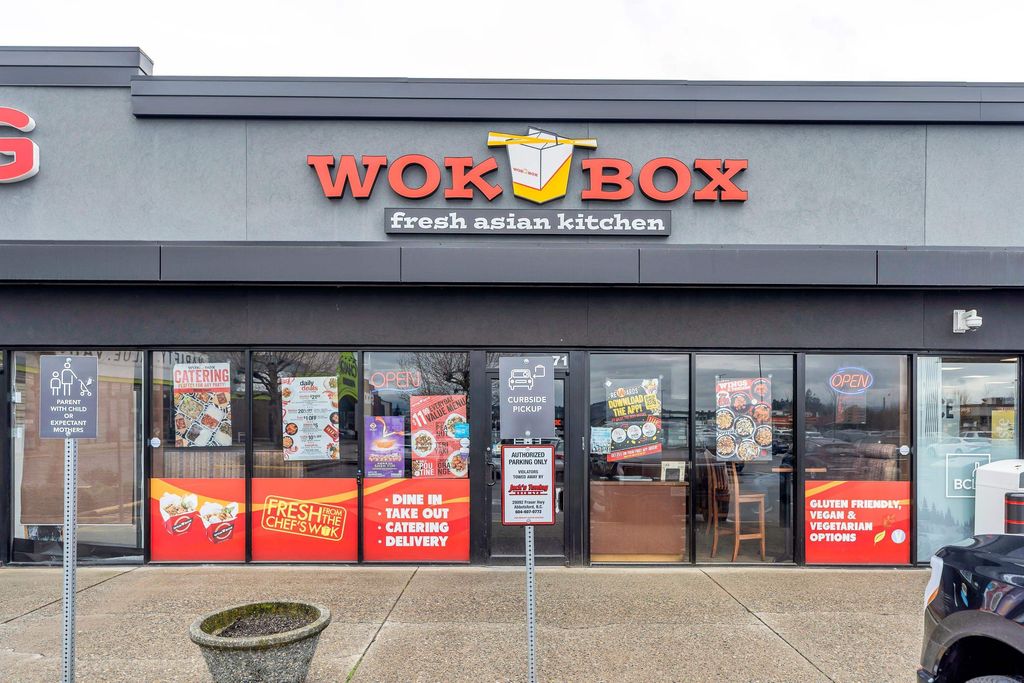 Photo of 32500 South Fraser Way #71, Abbotsford, BC V2T 4W1 (MLS # C8077838)