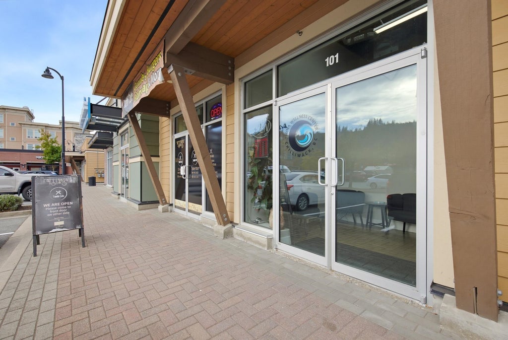 Photo of 45645 Tamihi Way #101, Chilliwack, BC V2R 2M3 (MLS # C8082628)
