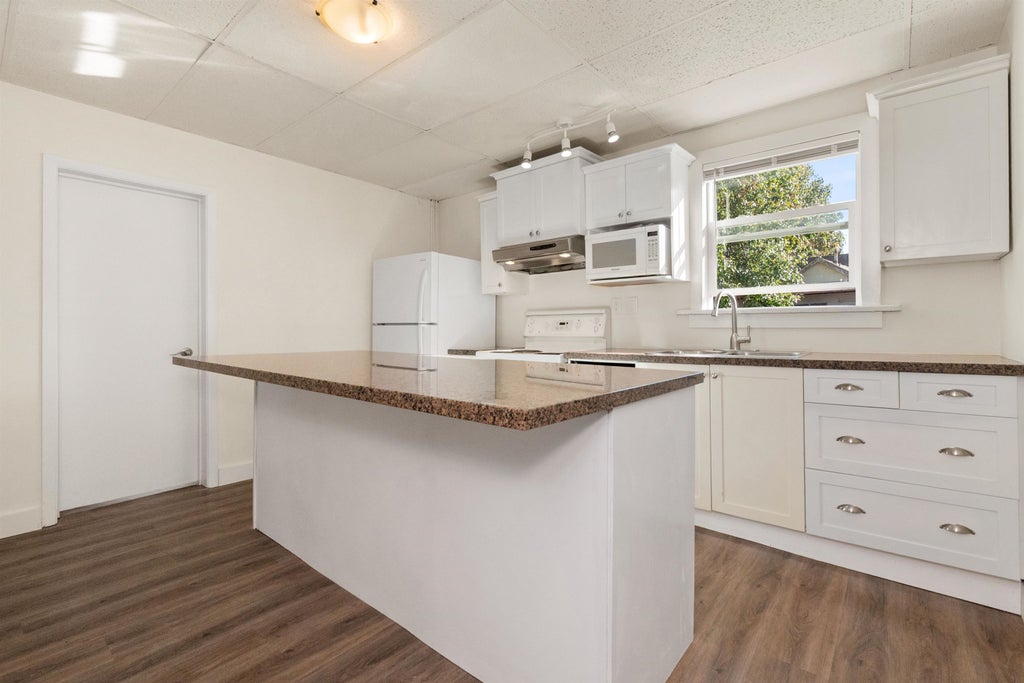 Photo of 45874 Trethewey Avenue, Chilliwack, BC V2P 1K5 (MLS # C8082683)