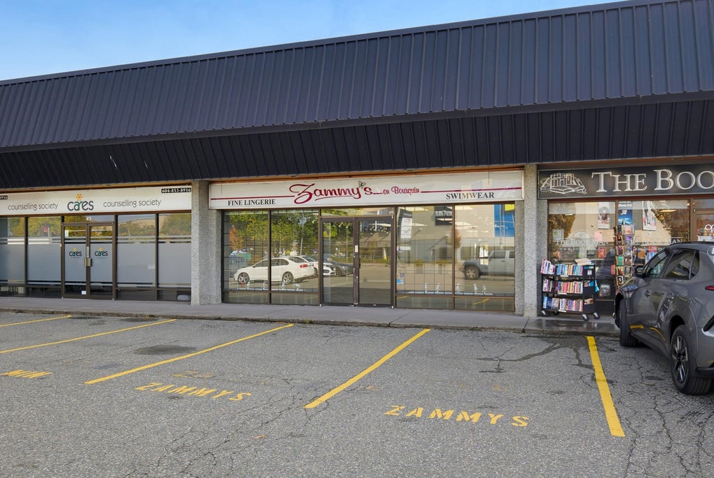 Photo of 2630 Bourquin Crescent #4, Abbotsford, BC V2S 5N7 (MLS # C8082613)