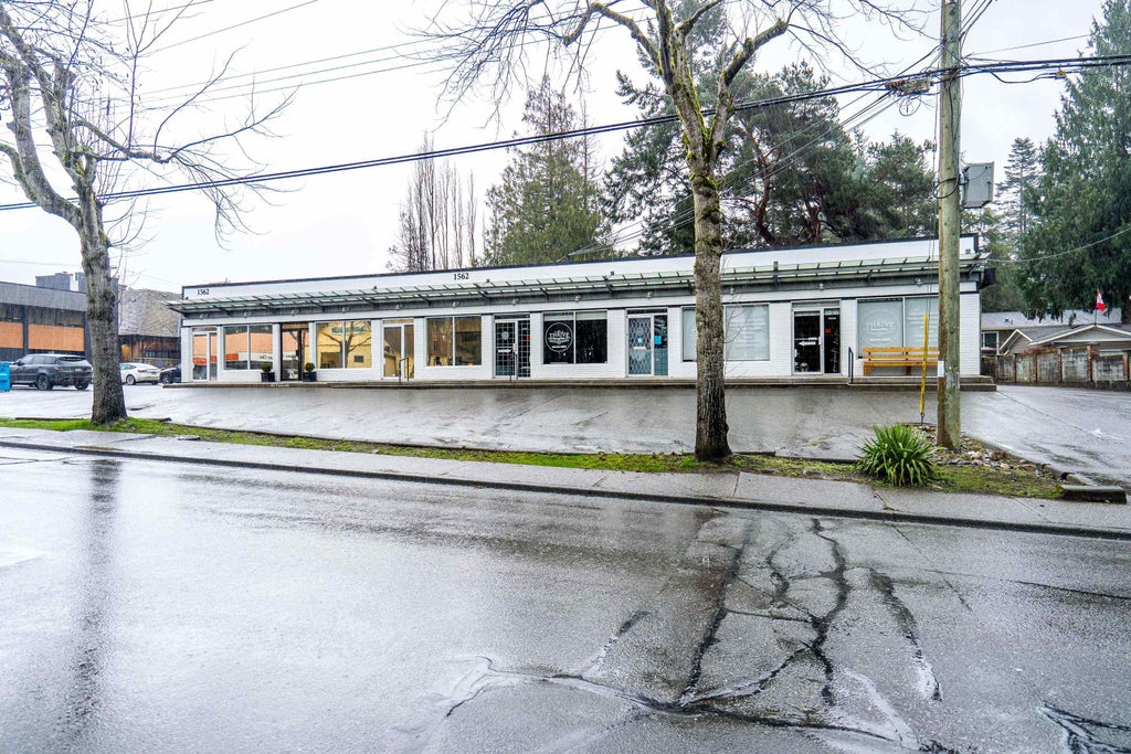 Photo of 1554 128 Street, Surrey, BC V4A 3T7 (MLS # C8076462)