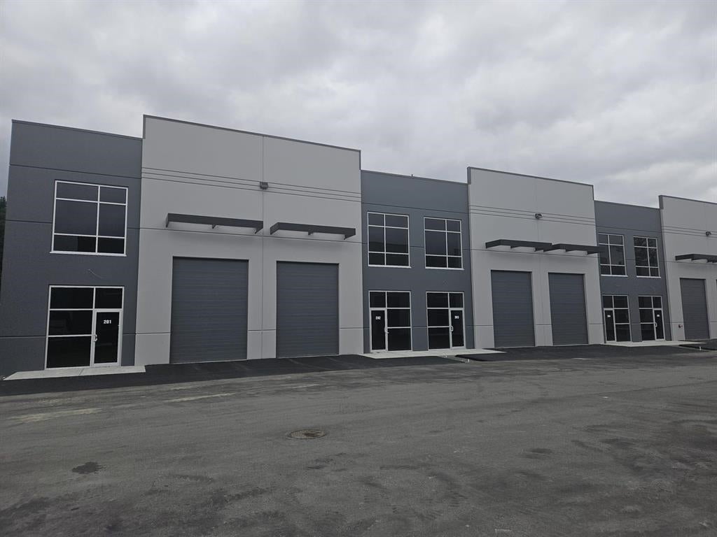 Photo of 7990 Lickman Road #102, Chilliwack, BC V2R 3Z9 (MLS # C8081084)