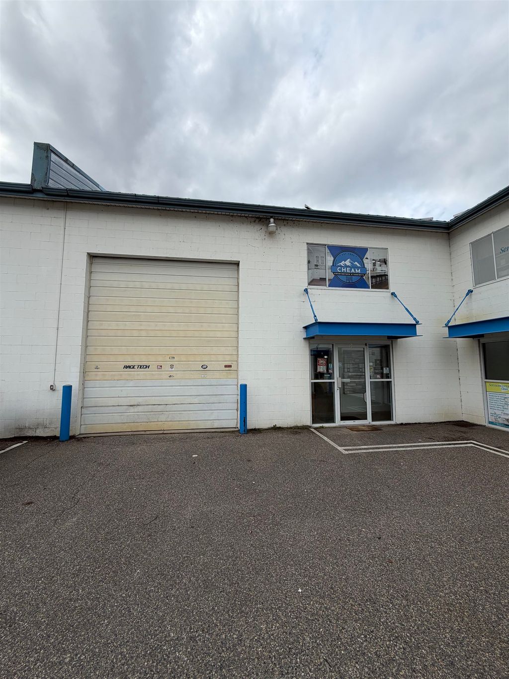 Photo of 44915 Yale Road #D &amp; D2, Chilliwack, BC V6B 3C1 (MLS # C8076882)