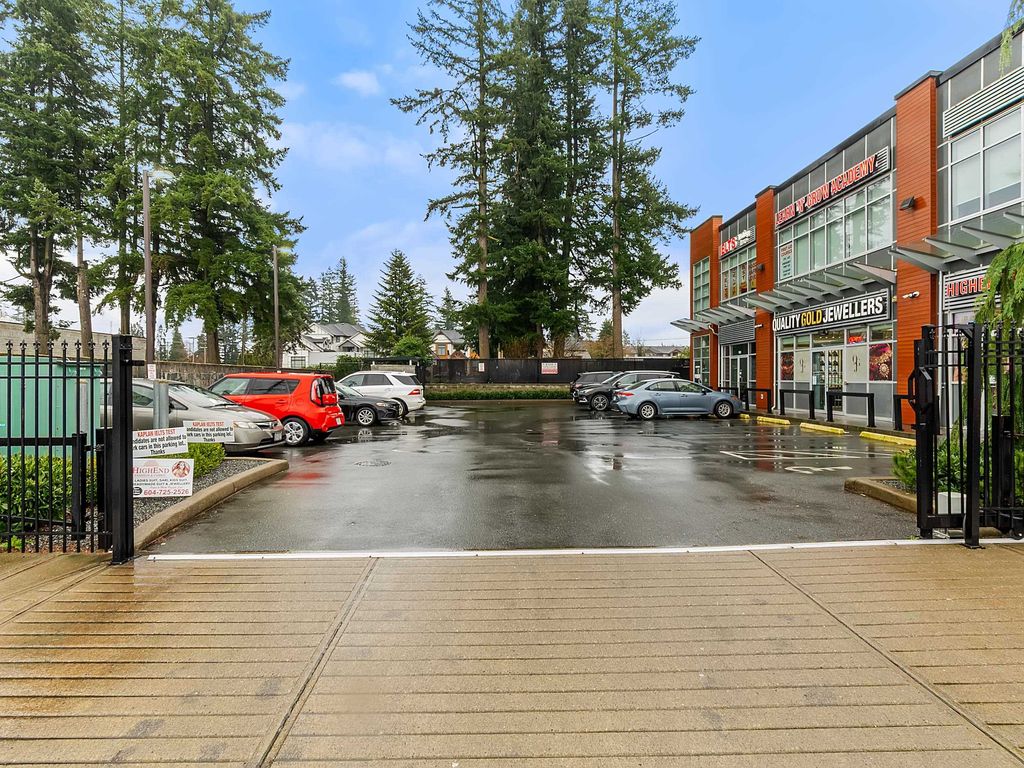 Photo of 2646 Auburn Street #201, Abbotsford, BC V2T 3K1 (MLS # C8076806)