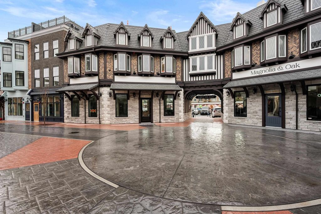 Photo of 45950 Thunderbird Lane #105, Chilliwack, BC V2P 0J6 (MLS # C8076899)