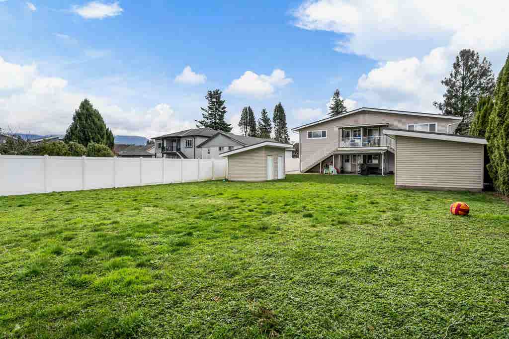 Photo of 46479 Brooks Avenue, Chilliwack, BC V2P 1C6 (MLS # C8080597)