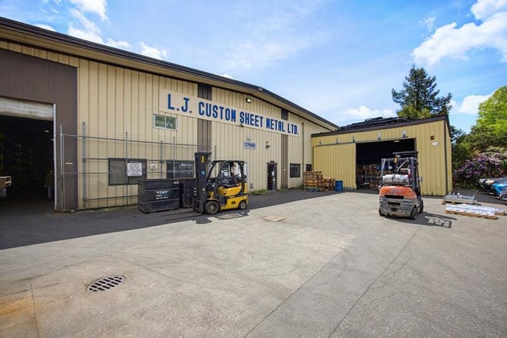 Photo of 17940 Roan Place, Surrey, BC V3S 5K1 (MLS # C8079916)
