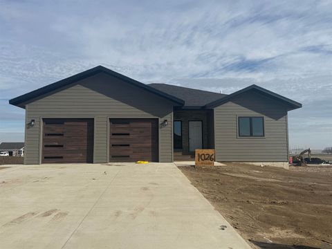 Tiny photo for 1026 15th St Cir NE, Sioux Center, IA 51250 (MLS # 831532)