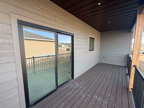 Tiny photo for 1026 15th St Cir NE, Sioux Center, IA 51250 (MLS # 831532)