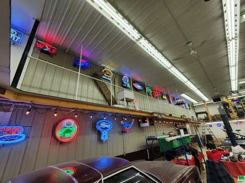 Tiny photo for 822 5th Street, Sheldon, IA 51201 (MLS # 827349)