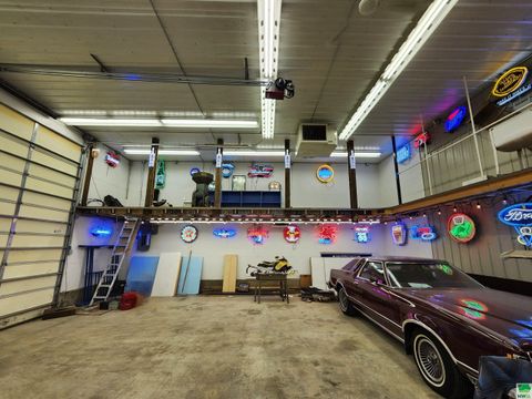 Tiny photo for 822 5th Street, Sheldon, IA 51201 (MLS # 827349)