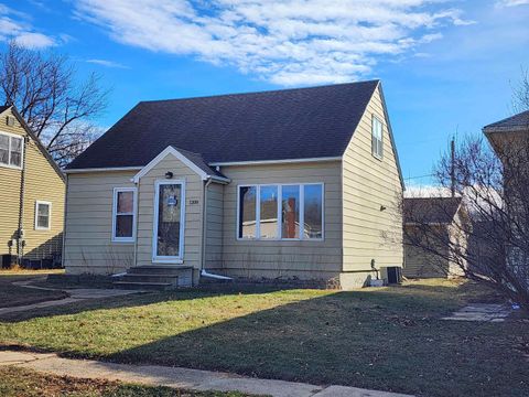 Photo of 1208 2nd St, Hull, IA 51239 (MLS # 831528)